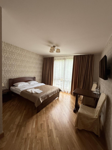 Bedroom 2, Львівське Передмістя, Pustomytivs'kyi