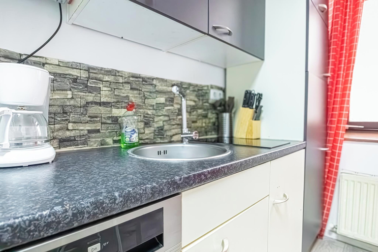 Private kitchen 2, Spacious 1BR Apartment Long Stay, Wien