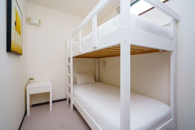 Bedroom 2, Toshokan No.2, Kutchan