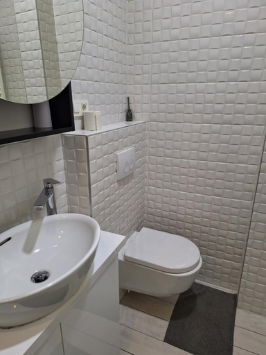 Bathroom 3, Spin&Fly, Zagreb