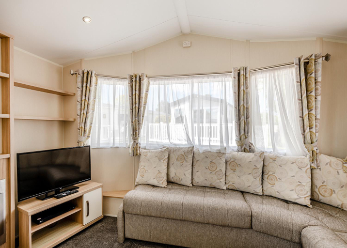Others 5, Foxhunter Park, Kent
