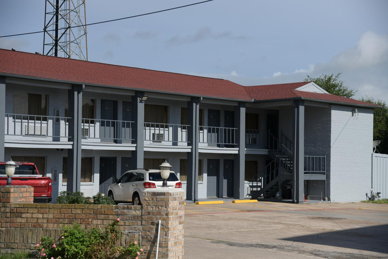 Others 5, Royal Inn, Jefferson