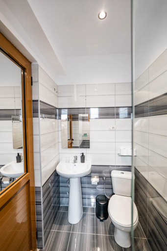 Bathroom 3, Abedini Boutique Hotel, Sarandës