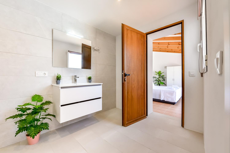 Bathroom 5, Villas Guzman - Berg, Alicante