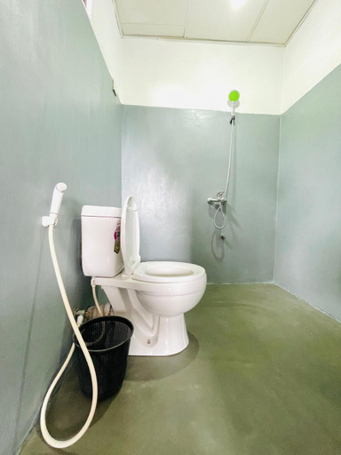 Bathroom 2, Bella Ella, Ella