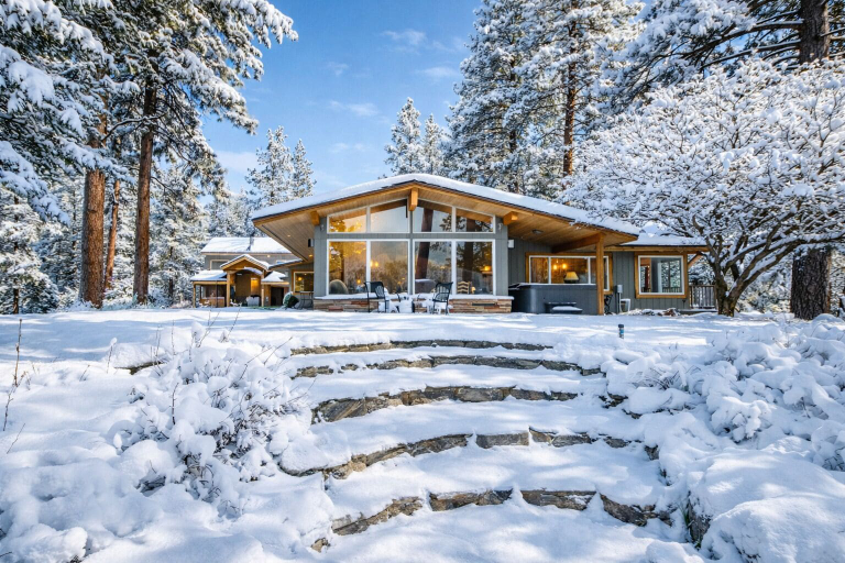 Exterior 4, River Heights Home 3 Bedroom Cabin by RedAwning, Chelan