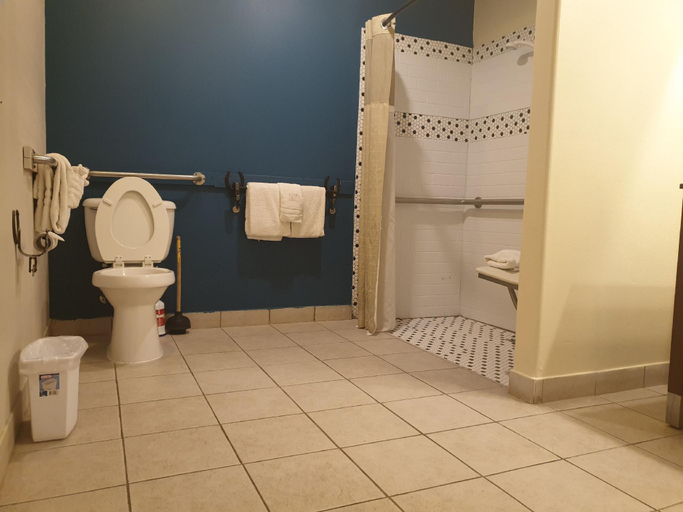 Bathroom 3, Riata Inn - Rankin, Upton