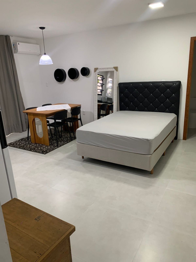 Room 4, Noemi Olga Cardoso, Palhoça