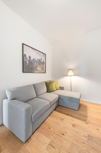 Others 4, Lofty Torstr Apartments, 4 unique units from 1-3 bedrooms in Mitte, ideal for families & groups, fro, Berlin