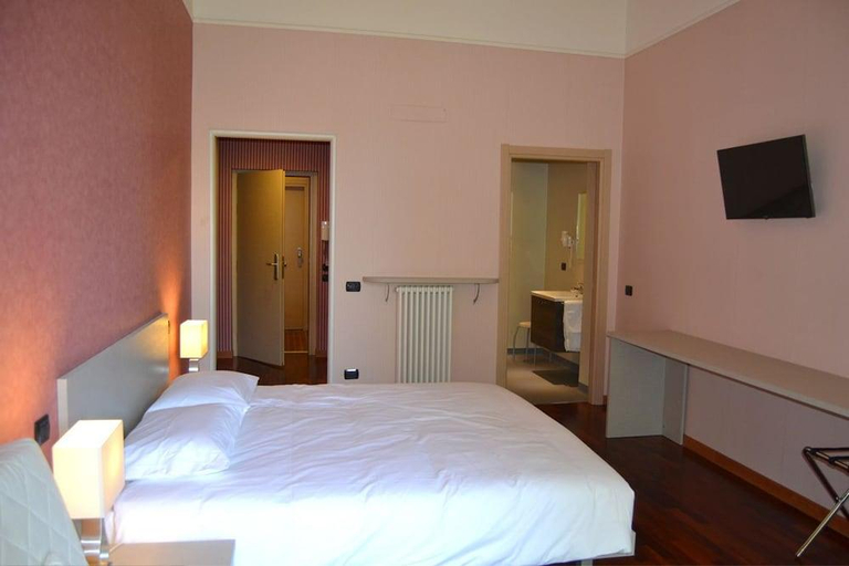 Bedroom 3, Italia 30, Milano
