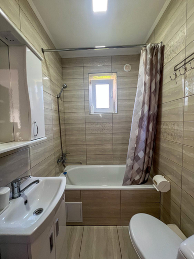 Bathroom, Shum Cheremosha, Verkhovyns'kyi