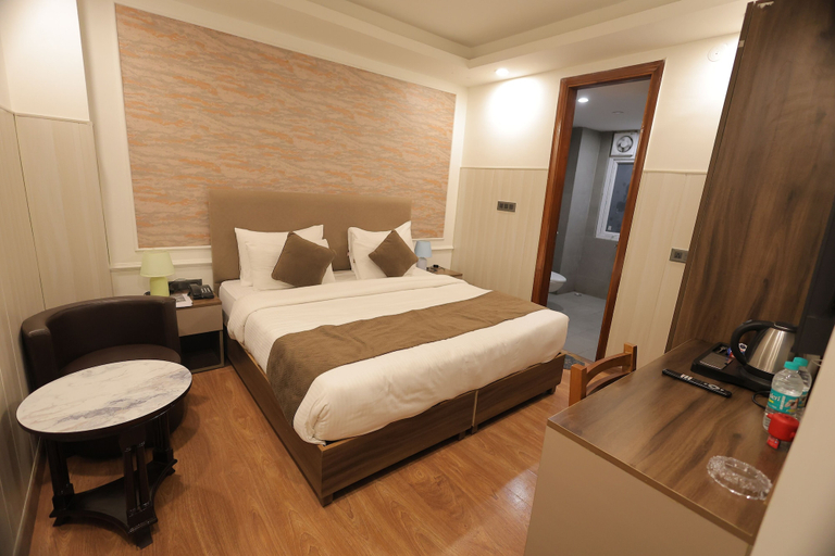 Room 4, Hotel Royal Galaxy Blest Park, Delhi