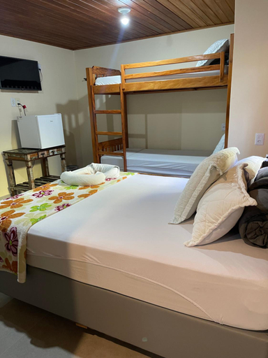Bedroom, Pousada Quatro Estrelas, Penha