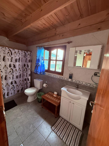 Bathroom, B&B Nahuel en Ushuaia, Ushuaia