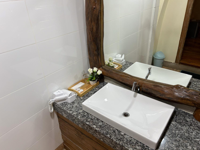 Bathroom, Gili Island Bungalow, Lombok