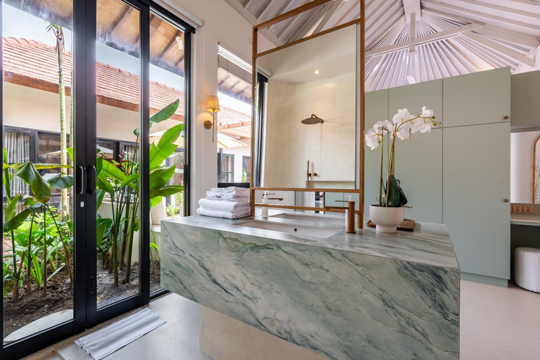 Bathroom 2, Villa Cabana, Denpasar