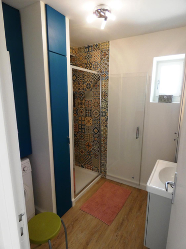 Bathroom 2, Le Clos De Quintaine Chambres d'Hotes, Saône-et-Loire