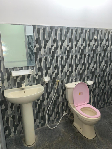 Bathroom, Deshani Holiday Inn, Dambulla