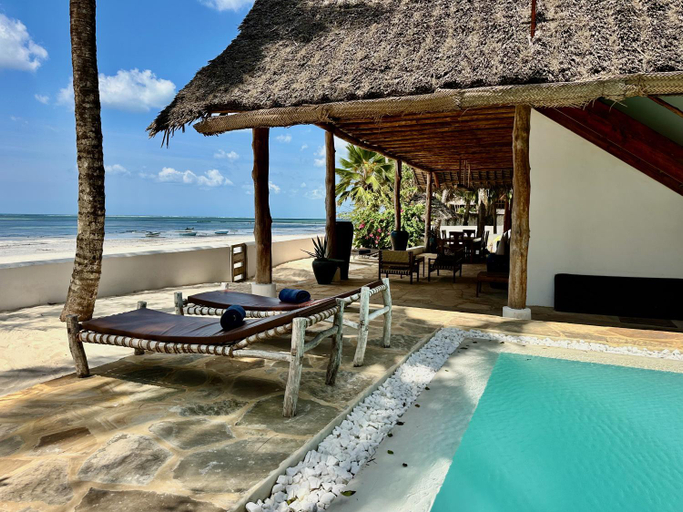 Sport & Beauty 2, Beachfront Turtle House with Private Pool ZanzibarHouses, Kaskazini 'B'