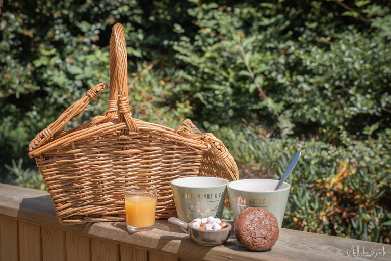 Food & Drinks, Le lodge sur pilotis, Pyrénées-Atlantiques
