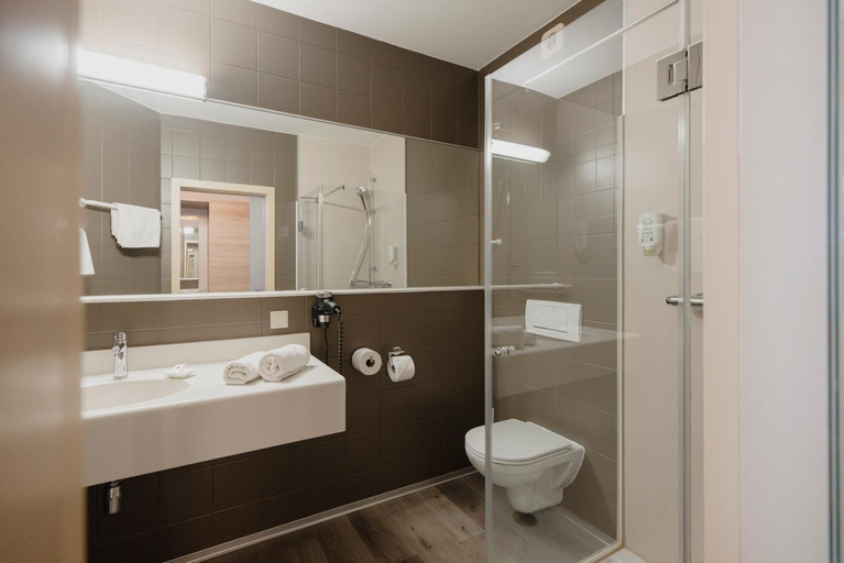 Bathroom, Sporthotel Kapfenberg, Bruck-Mürzzuschlag