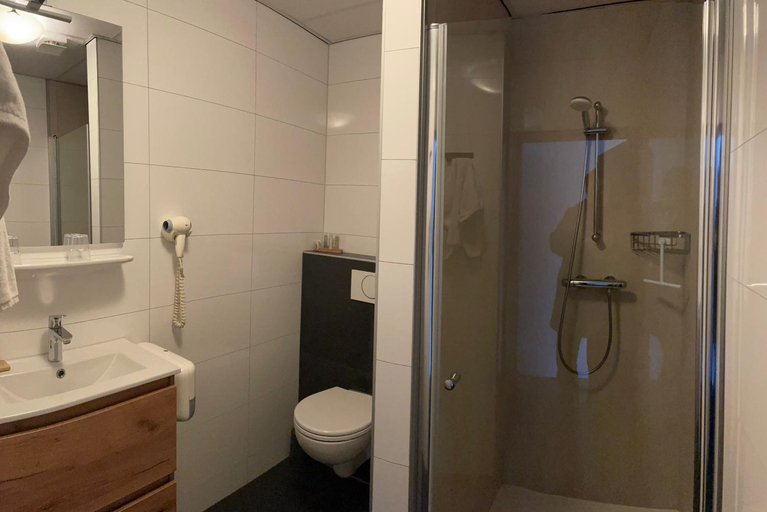 Bathroom, Wapen van Exloo, Borger-Odoorn