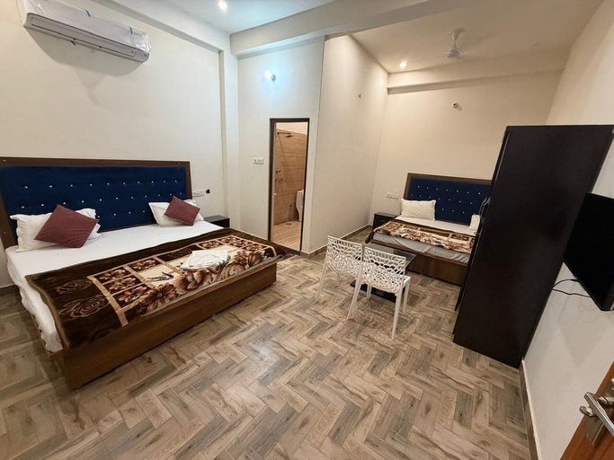 Room 3, Hotel Pilgriims, Varanasi