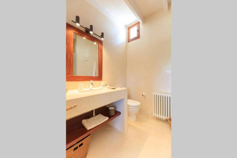 Bathroom 4, Villa Can Toni Mateu, Baleares