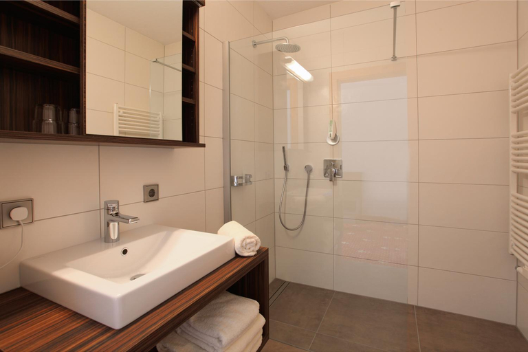 Bathroom, Gasthof - Restaurant Hubertushof, Rohrbach im Mühlkreis