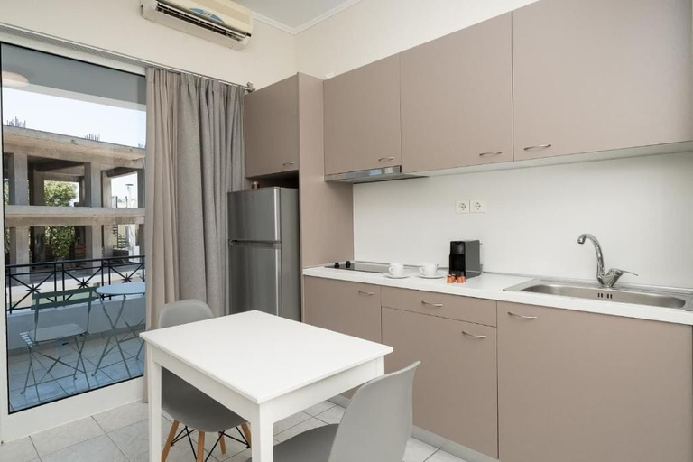 Private kitchen 4, Bed & Fligth, Attica