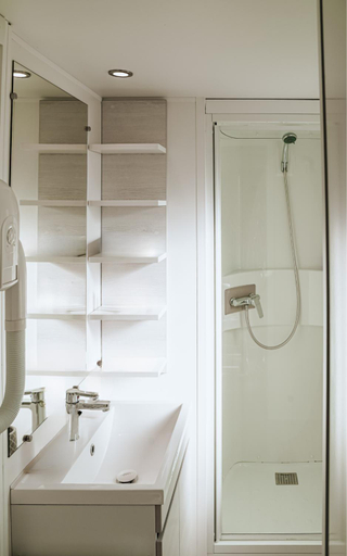 Bathroom, Le Phare, Charente-Maritime
