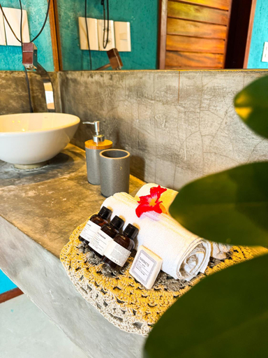 Bathroom 5, Canoe Brasil, Amontada