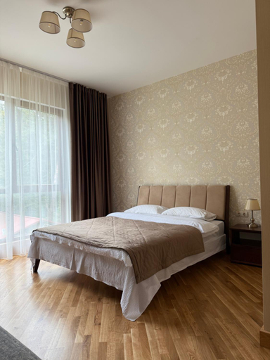 Bedroom 4, Львівське Передмістя, Pustomytivs'kyi