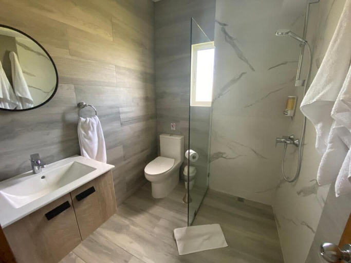 Bathroom 3, hotel costa linda, Boca Chica