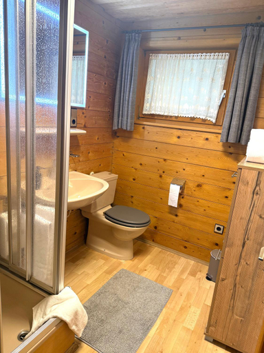 Bathroom 3, Ferienwohnungen im Blockhaus Metzler, Bregenz