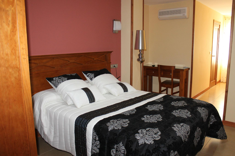 Bedroom 1, Pension Restaurante Casablanca, Jaén