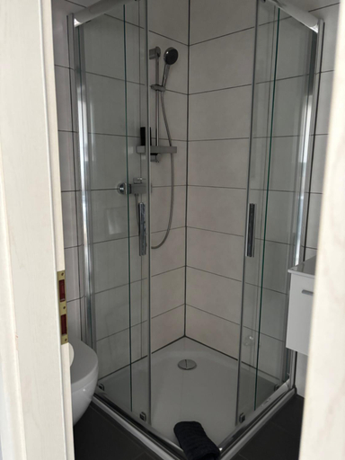 Bathroom 2, Hotel Kellermann, Rheinisch-Bergischer Kreis