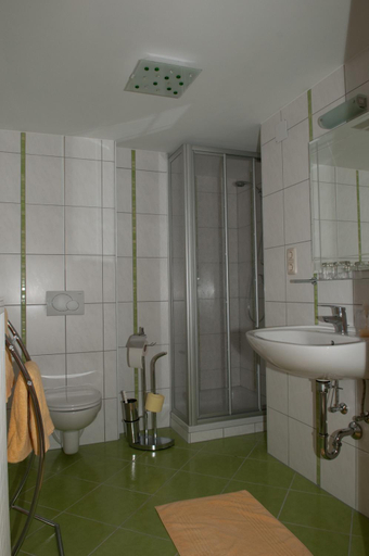 Bathroom 3, Privatzimmer und Ferienwohnungen Gassner, Liezen