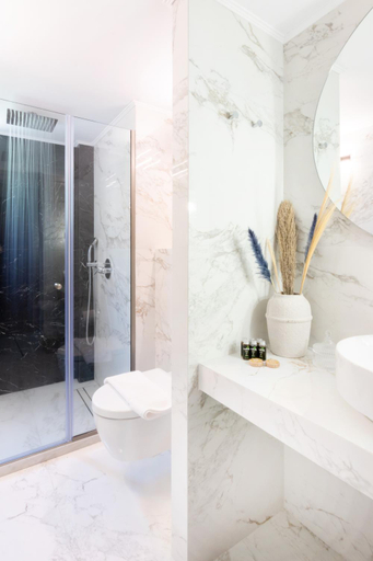 Bathroom 3, Pelagia Apartments, Peloponnese