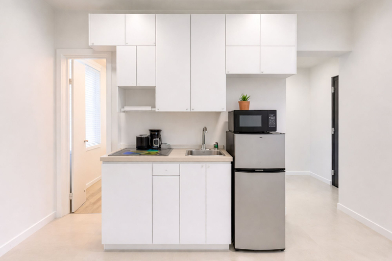 Private kitchen, Relaxing Miami Beach Cozy Studio Retreat, Miami-Dade