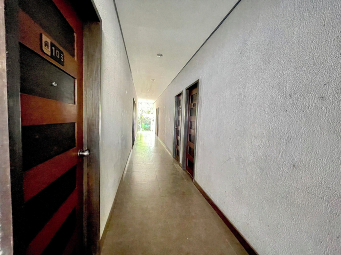 Interior, D'Goldwin Lodge, Coron