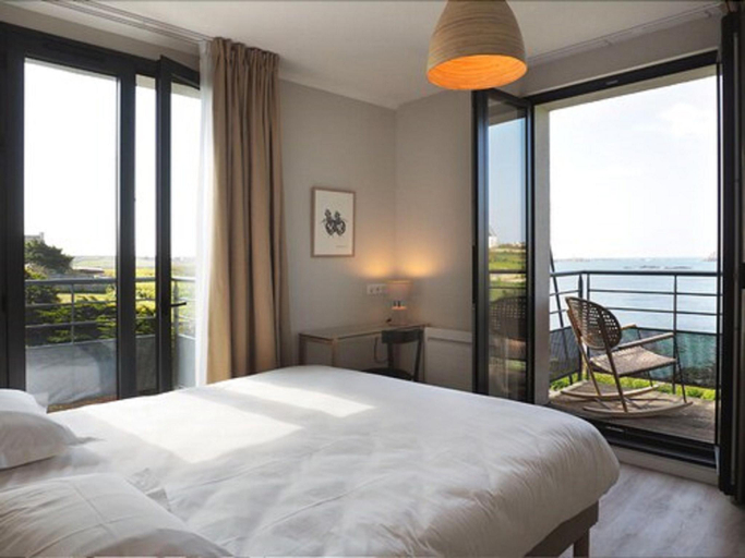 Bedroom 2, Le Roc'h Ar Mor, Finistère