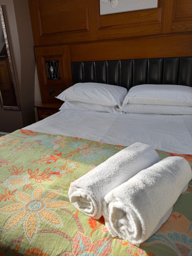 Bedroom 2, Crown & Anchor Inn, East Riding of Yorkshire
