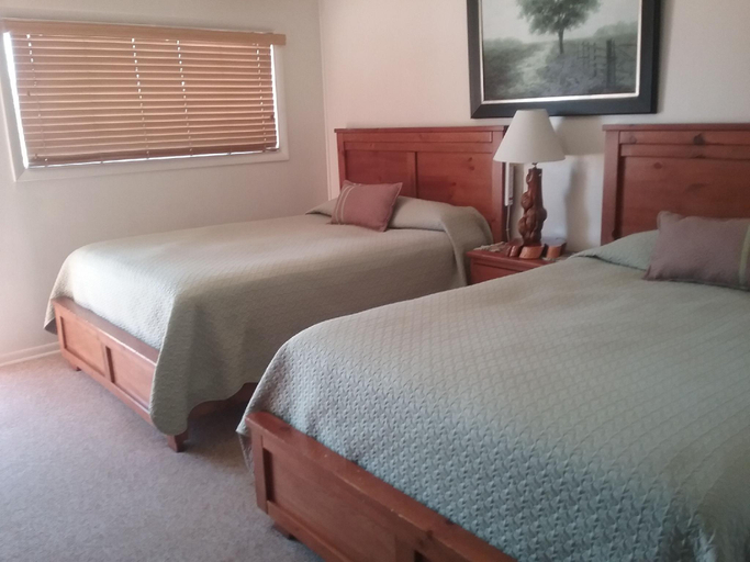 Bedroom 1, Mokee Motel, San Juan