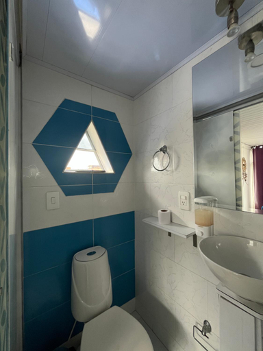 Bathroom, Mandala Yoga Hostel, Santafé de Bogotá