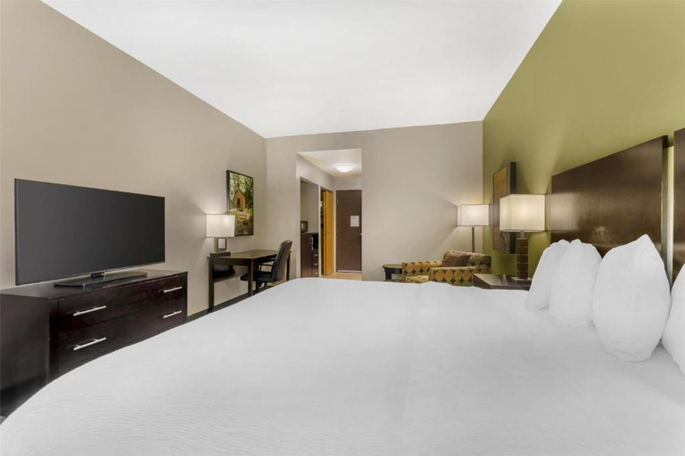 Bedroom 3, Best Western Plus Franciscan Square Inn and Suites, Jefferson