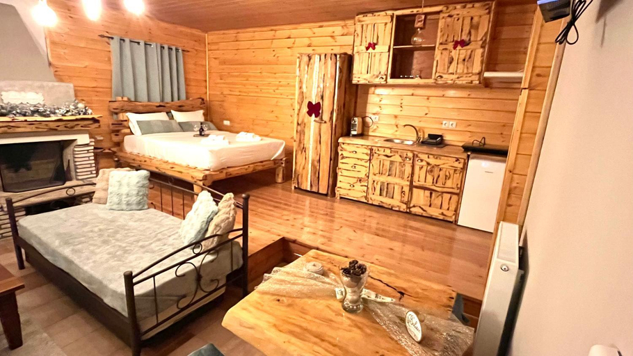 Bedroom 3, Efharis Filoxenon, Peloponnese
