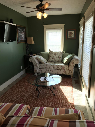 Bedroom 2, The Destination B&B llc, Washington