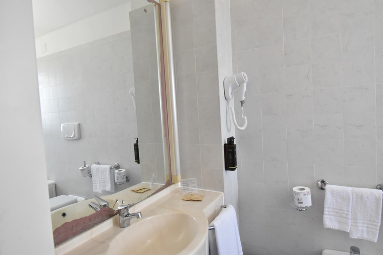 Bathroom 3, Mursia Wellness Hotel Srl, Trapani