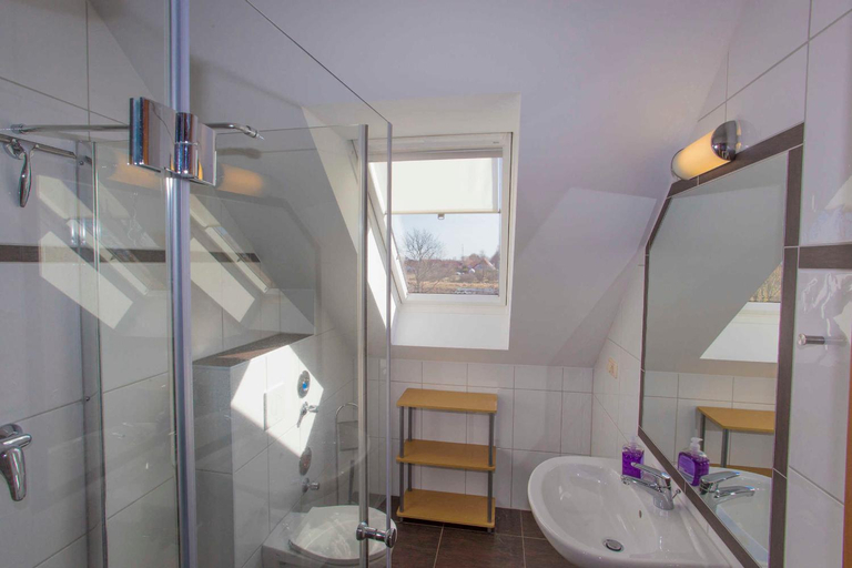 Bathroom 3, Villa Boddenblick, Vorpommern-Rügen